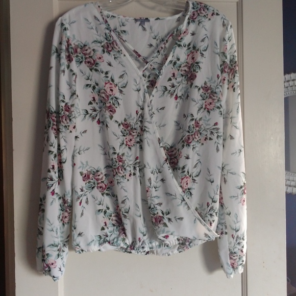 Floral Charlotte Russe Blouse - Picture 1 of 4